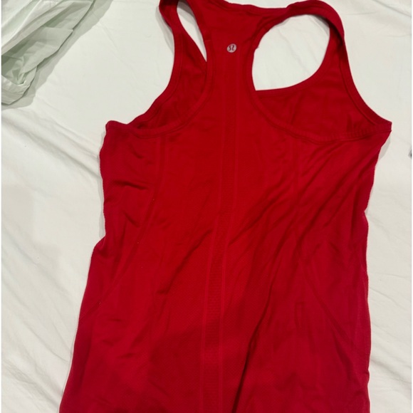 3 Lululemon size 10 tanks - Picture 3 of 7